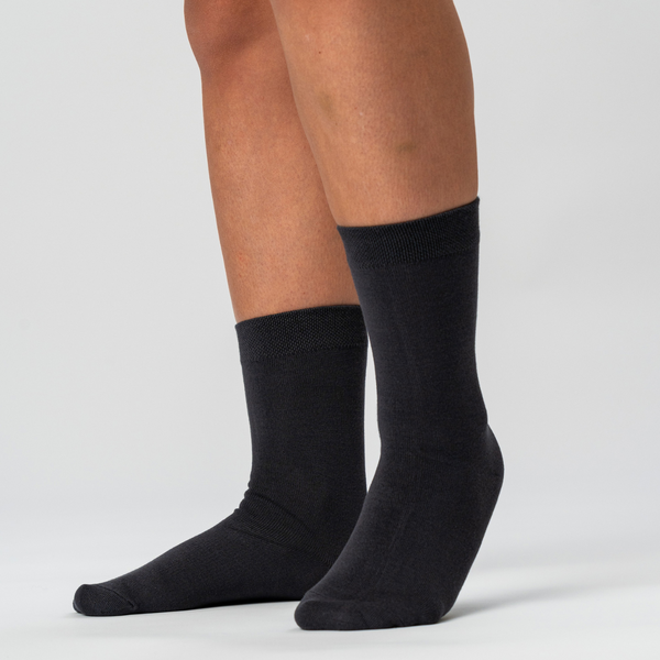 5 par mørkegrå bambus strømper