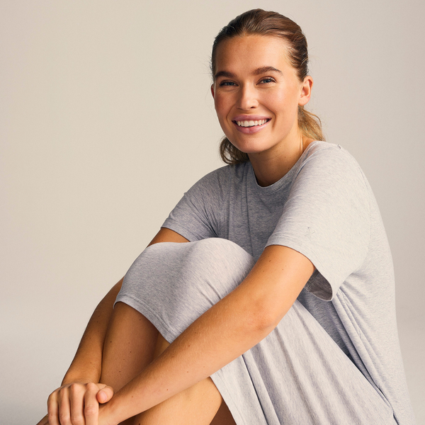 Bambus T-shirt kjole lysegrå