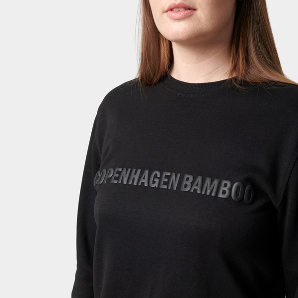 Sort bambus joggingsæt med logo