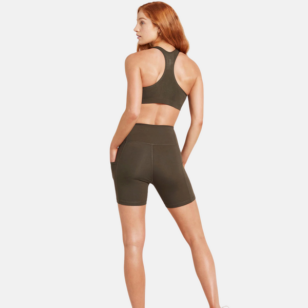 Olivengrønne højtaljede bambus træningsshorts 5"