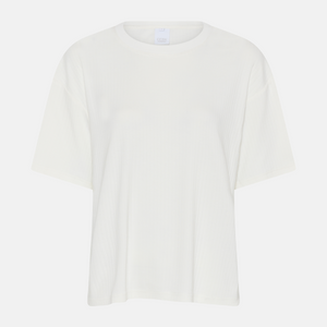Hvid bambus loungesæt T-shirt og shorts fra CCDK