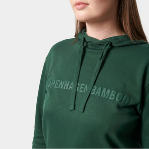 Grøn bambus hoodie joggingsæt med logo fra Copenhagen Bamboo