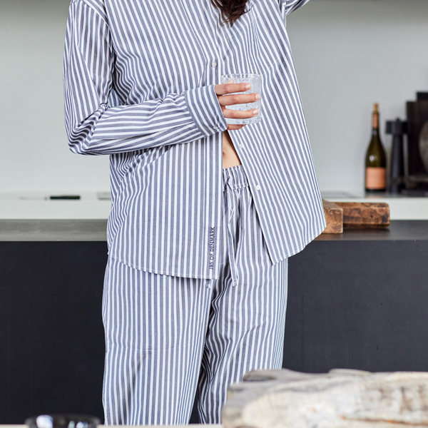 Bambus pyjamasbukser med brede hvide og grå striber